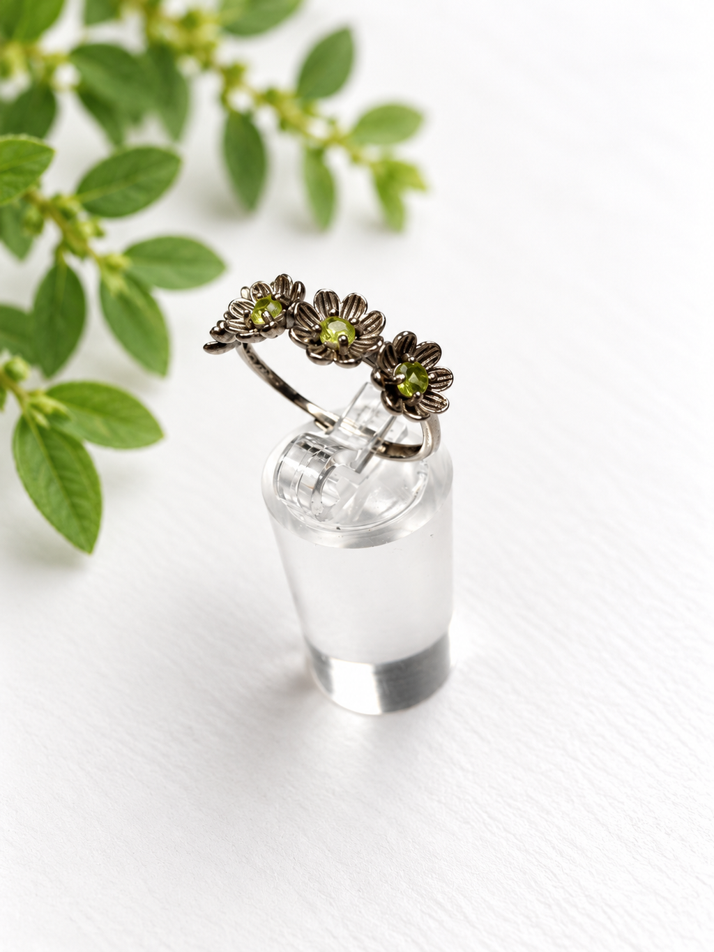 Peridot bloemen ring - S925